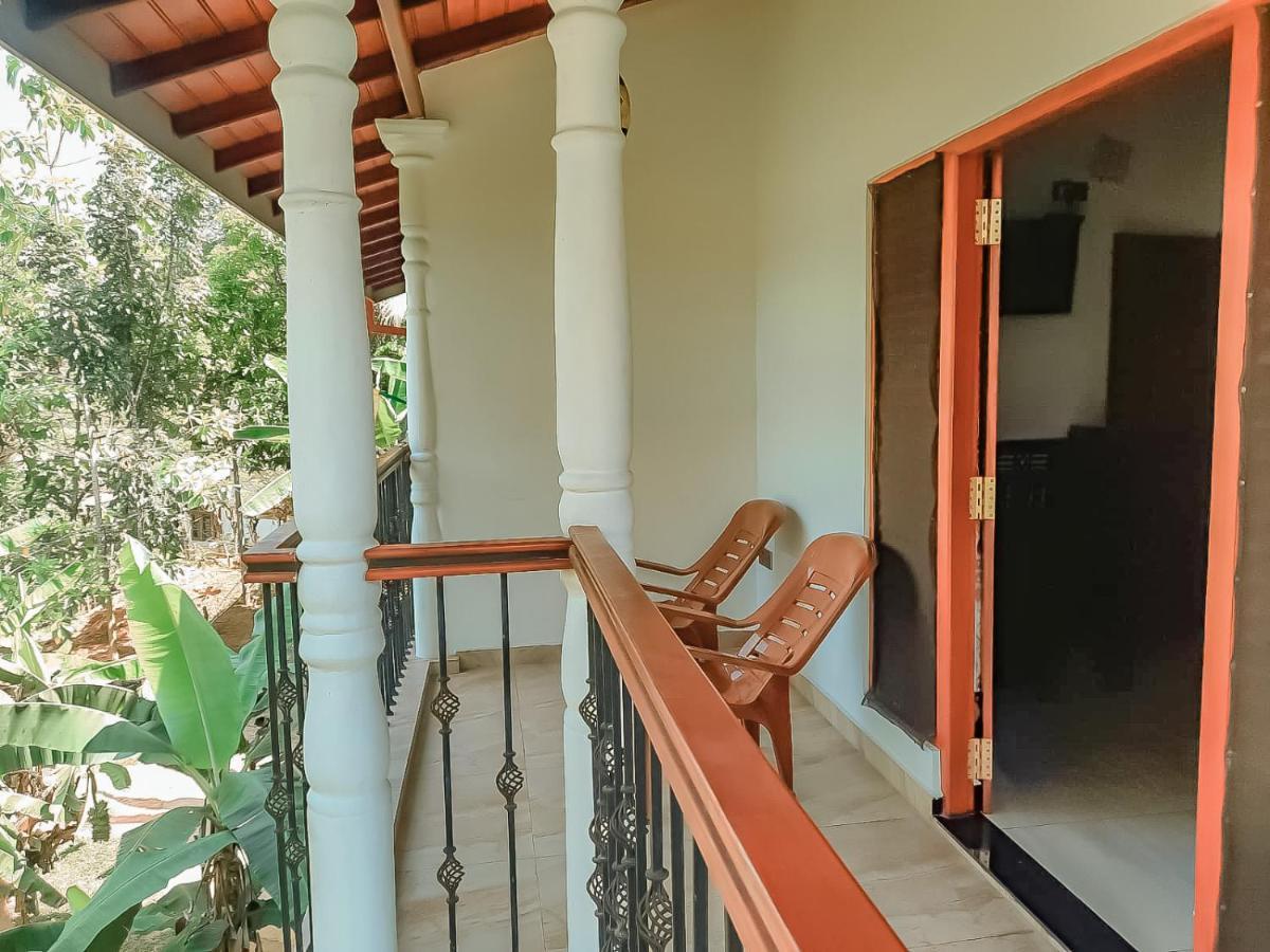 Hotel White House Ratnapura Esterno foto